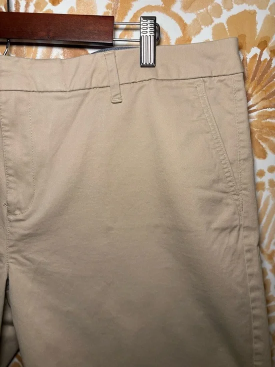 Tommy Hilfiger Women’s Classic Chino Shorts in Khaki Size 16 - Picture 4 of 5